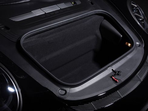 Used 2016 Porsche 911 R RWD image 37