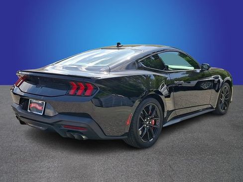 Used 2025 Ford Mustang GT Premium RWD image 5