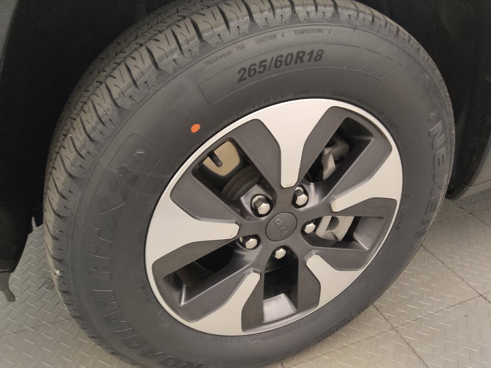 Used 2023 Jeep Grand Cherokee 4WD 4xe image 31