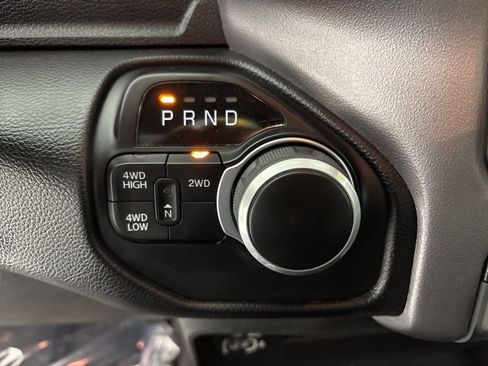 Used 2024 RAM 2500 Big Horn AWD/4WD image 31