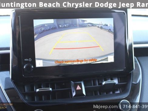 Used 2023 Toyota Corolla Cross XLE image 25