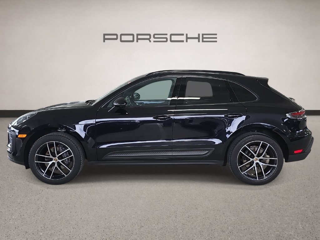 Used 2025 Porsche Macan AWD/4WD image 2