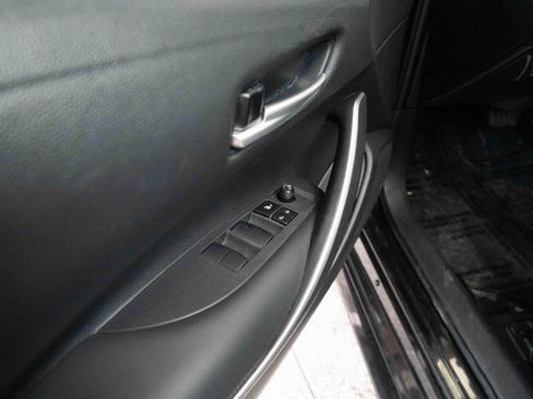 Used 2024 Toyota Corolla SE image 7