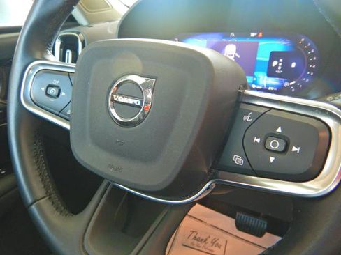 Used 2024 Volvo XC40 B5 Plus w/ Protection Package Premier AWD/4WD image 19