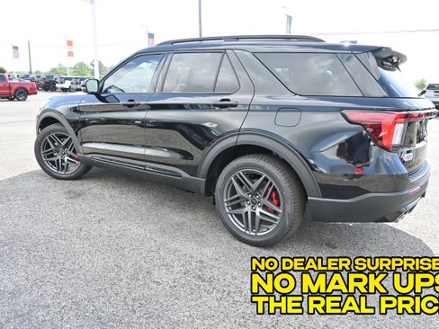 New 2026 Ford Explorer ST AWD/4WD image 8
