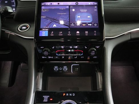New 2025 Jeep Grand Cherokee Limited w/ Luxury Tech Group II AWD/4WD image 22