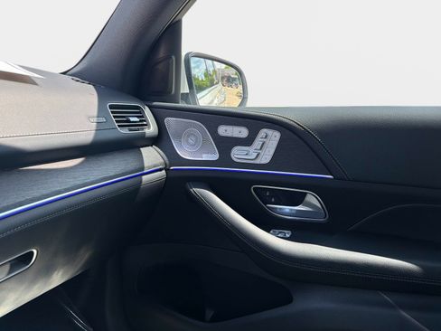 New 2026 Mercedes-Benz GLS 580 4MATIC image 22