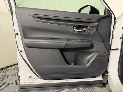 Used 2025 Honda CR-V Sport-L image 11