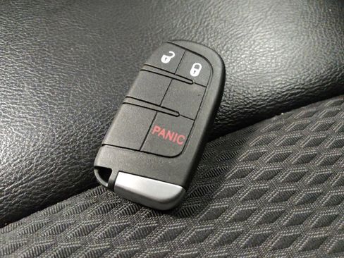 Used 2022 Jeep Compass Latitude image 32