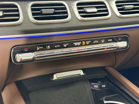Used 2024 Mercedes-Benz GLS 450 GLS 450 w/ AMG Line Exterior image 26