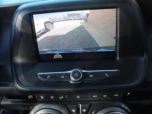 Used 2020 Chevrolet Camaro LT image 23