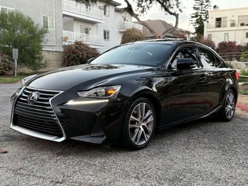 Used 2018 Lexus IS 300 w/ Accessory Package image 14
