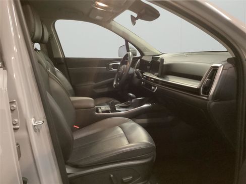 Used 2024 Kia Sorento EX FWD image 14