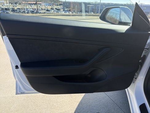 Used 2021 Tesla Model 3 Standard Range Plus image 14