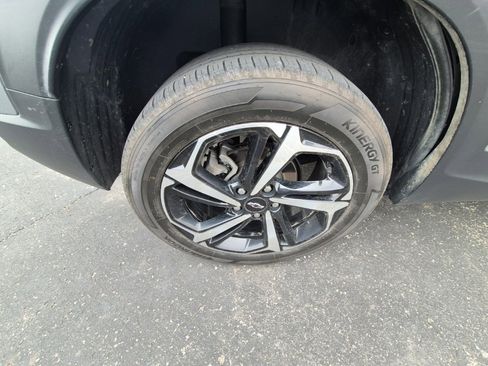 Used 2023 Chevrolet TrailBlazer RS w/ Convenience Package image 9