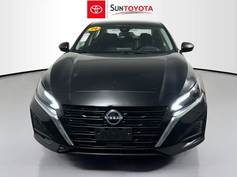 Used 2024 Nissan Altima 2.5 SV FWD image 10