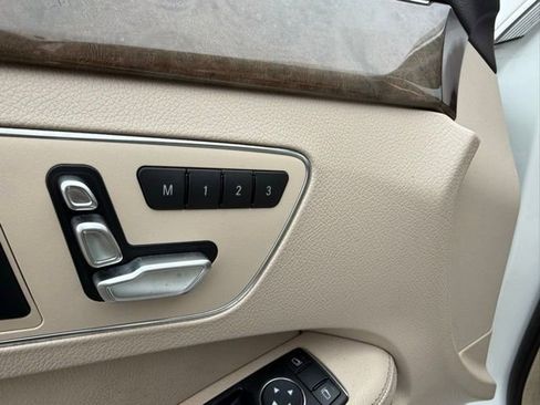 Used 2014 Mercedes-Benz E 350 4MATIC Sedan image 13