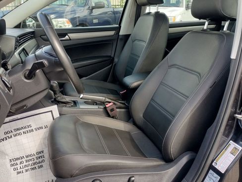 Used 2021 Volkswagen Passat 2.0T SE w/ Luggage Net & Mats Package image 25