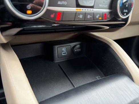 Used 2022 Ford Escape SEL image 34