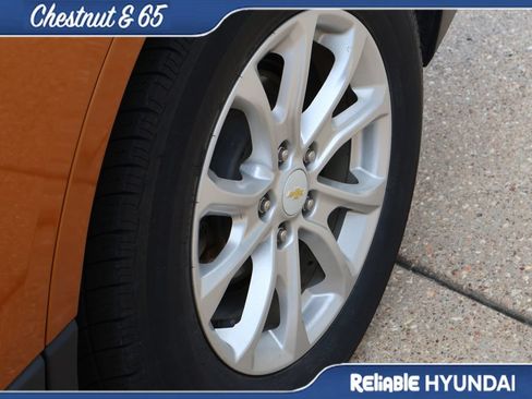 Used 2018 Chevrolet Equinox LT w/ Sun & Infotainment Package FWD image 41