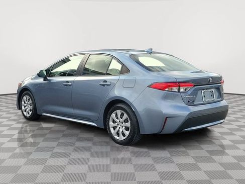 Used 2022 Toyota Corolla LE FWD image 4