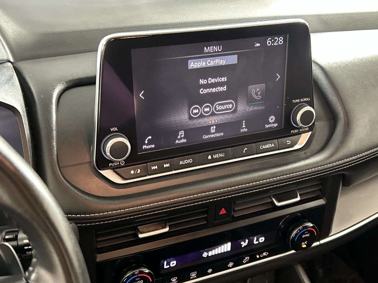Used 2025 Nissan Rogue SV FWD image 17