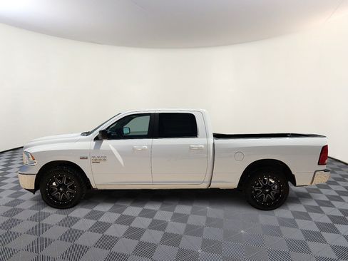 Used 2020 RAM 1500 Classic SLT AWD/4WD image 2