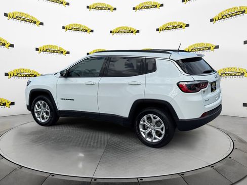 Used 2021 Chevrolet TrailBlazer LS FWD image 3