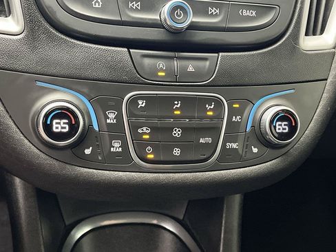 Used 2024 Chevrolet Malibu LT FWD image 21