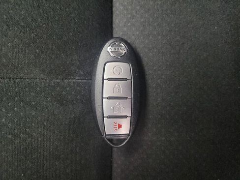 Used 2016 Nissan Murano SV AWD/4WD image 32