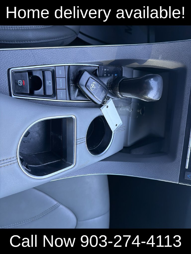 Used 2020 Toyota Avalon XLE w/ Moonroof Package FWD image 29