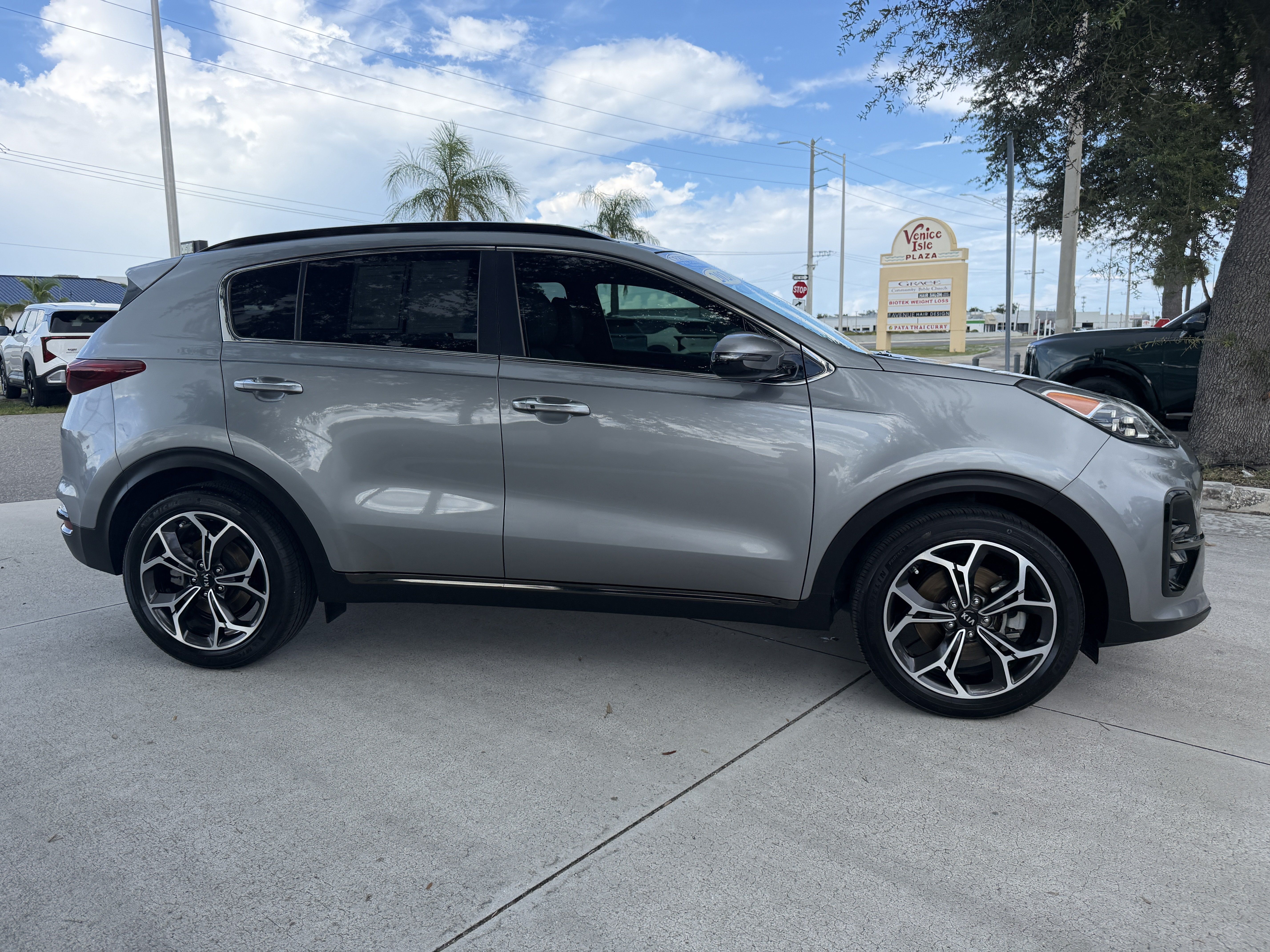 Used 2020 Kia Sportage SX FWD image 3