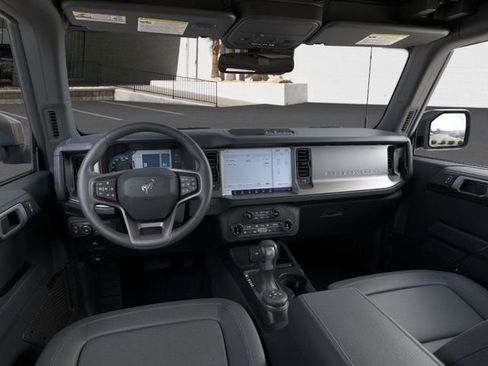 New 2025 Ford Bronco Outer Banks image 9