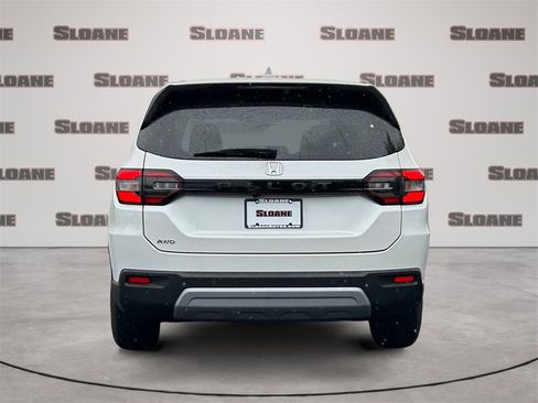 New 2025 Honda Pilot EX-L image 4