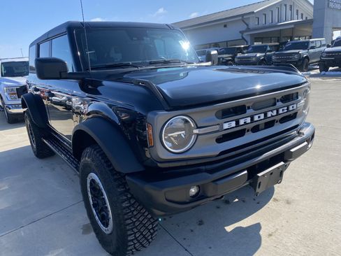 Used 2023 Ford Bronco Big Bend w/ Sasquatch Package image 3