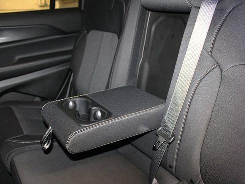 New 2026 Jeep Grand Cherokee L Laredo AWD/4WD image 30