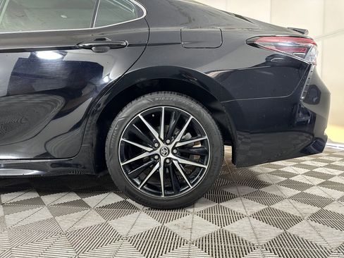 Used 2024 Toyota Camry SE image 27