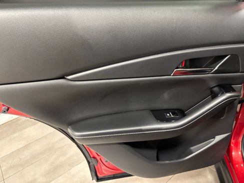 Used 2025 MAZDA CX-30 AWD 2.5 S w/ Preferred Package image 17