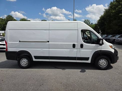 Used 2023 RAM ProMaster 2500 FWD image 10