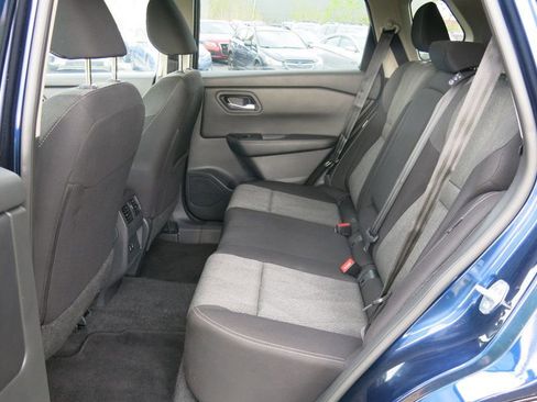 Used 2025 Nissan Rogue SV AWD/4WD image 15