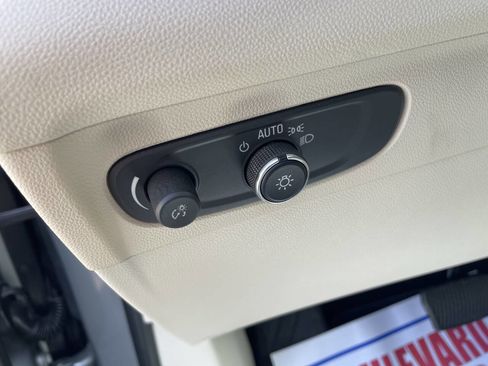 Used 2023 Buick Envision Preferred image 14