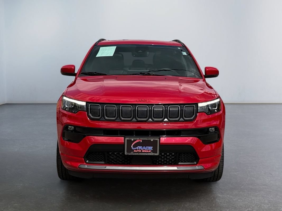 Used 2022 Jeep Compass Limited w/ (RED) Package AWD/4WD image 2