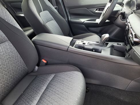 New 2026 Nissan Sentra SV w/ SV Convenience Package FWD image 10