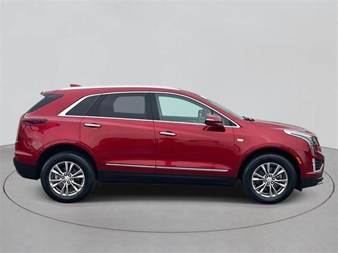Certified 2022 Cadillac XT5 Premium Luxury image 4