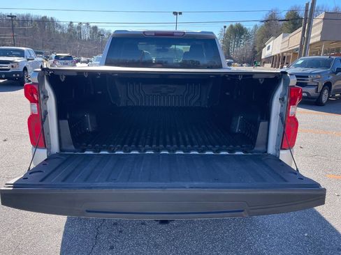 Used 2019 Chevrolet Silverado 1500 Custom w/ Custom Value Package image 13