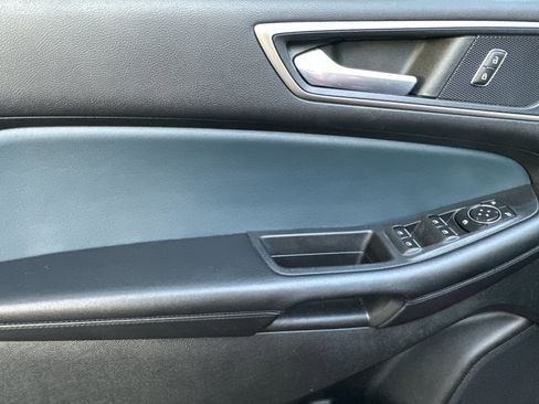 Certified 2022 Ford Edge SEL w/ Sport Appearance Package image 12