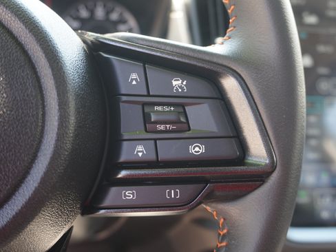 Used 2024 Subaru Crosstrek 2.5i Limited AWD/4WD image 18