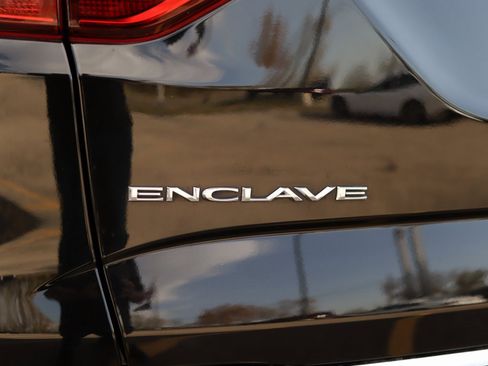 Used 2023 Buick Enclave Essence w/ Sport Touring Edition image 35