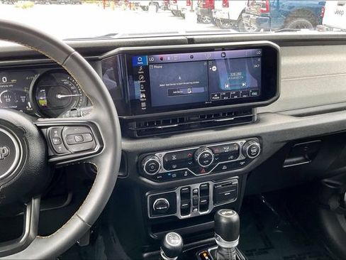 Used 2024 Jeep Wrangler Unlimited w/ Technology Group AWD/4WD image 5
