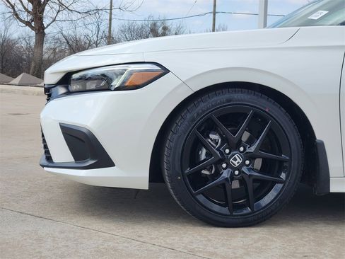 Certified 2024 Honda Civic Sport image 8